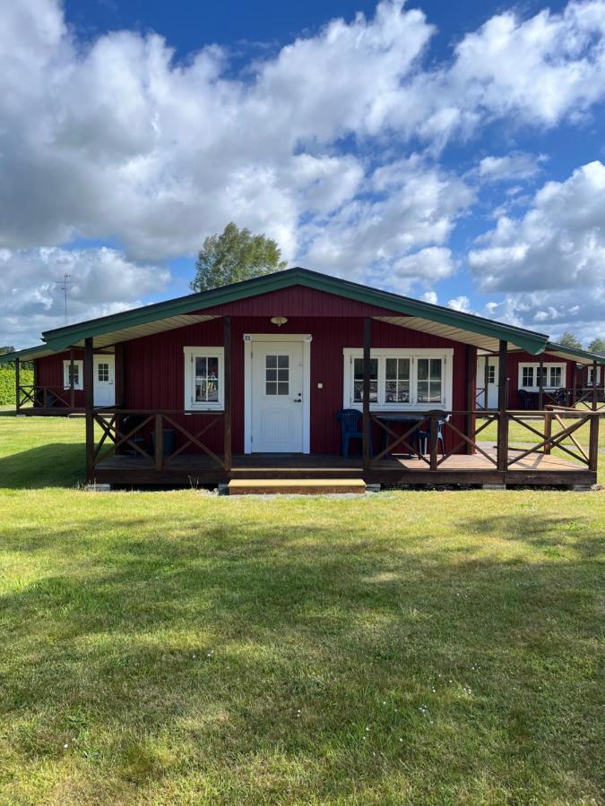 Maelarhusen Semesterby Oesterlen - Stugor & Gardssviter Sandby Экстерьер фото